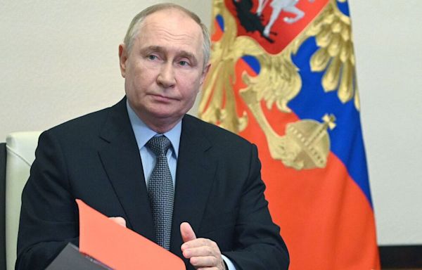Vladimir Putin crippling economy as Ukraine war costing Russia 1.7m workers