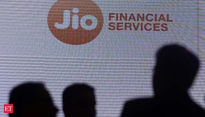 Reliance shareholders approve retail unit's $4 billion lease to Jio Financial