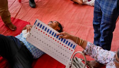 As 15 poll staff die amid heat, UP CEO issues instructions to ensure arrangement at booths