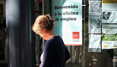 El paro baja en 222.600 personas y la ocupación alcanza un nuevo récord de casi 21,7 millones de empleos