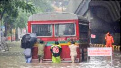 Mumbai Rains LIVE: Andheri Subway Closed, Dadar, Kurla Flooded, NDRF Deployed As Rain Hits City For Fifth Day