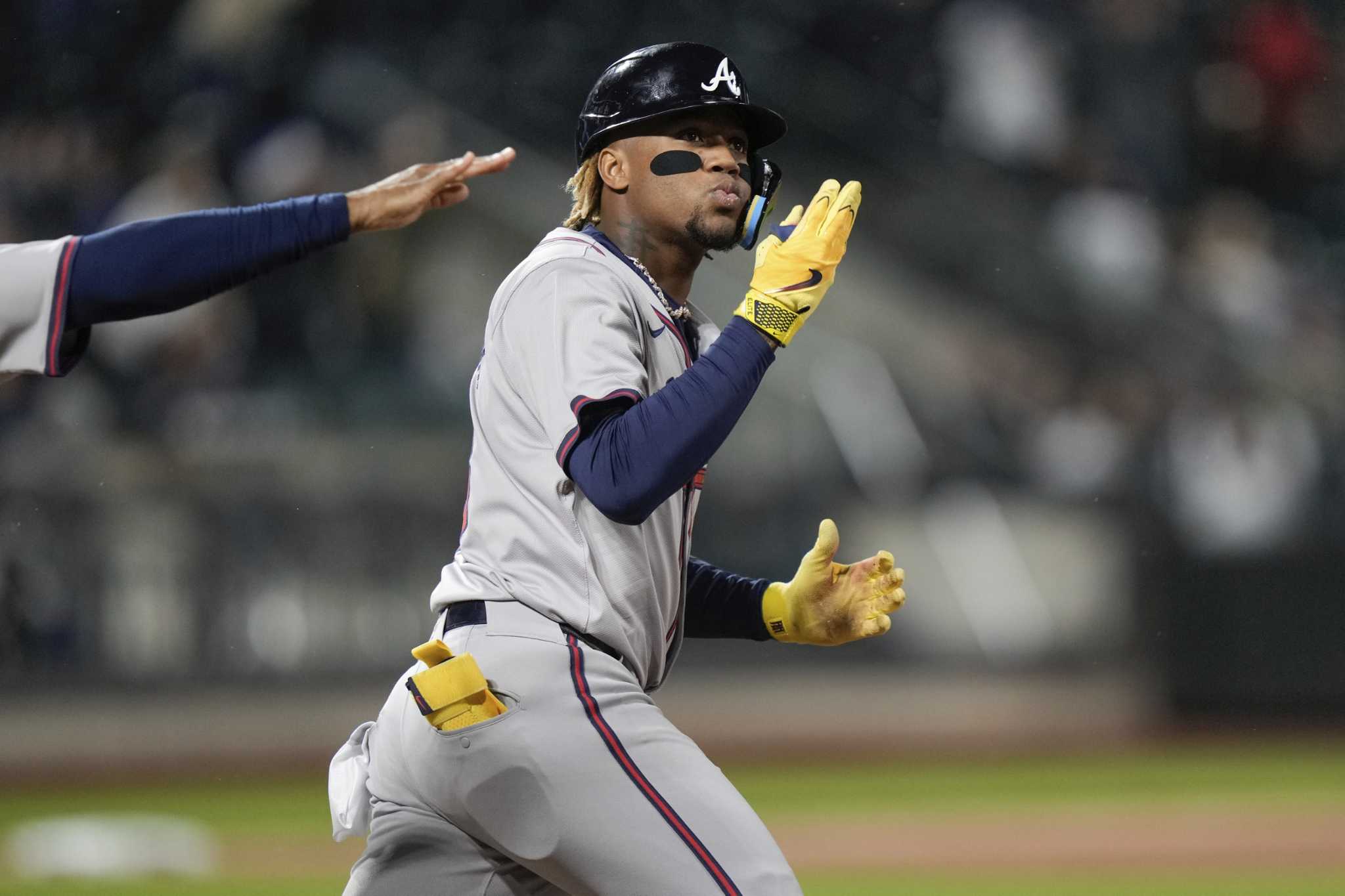 Homers by Acuña, Albies and Olson in 3rd lead Morton and Braves to 4-2 win over Mets
