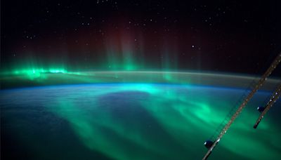 32 stunning photos of auroras seen from space