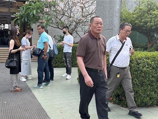 屏東縣議長周典論開庭心臟突感不適 律師將具狀聲請交保 - 社會