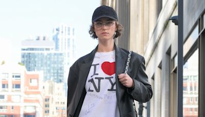 Ella Emhoff, belle-fille de Kamala Harris a défilé à la Fashion Week de New York