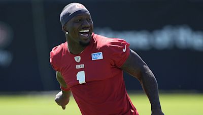 49ers practice report: Deebo returns, Robinson carted off