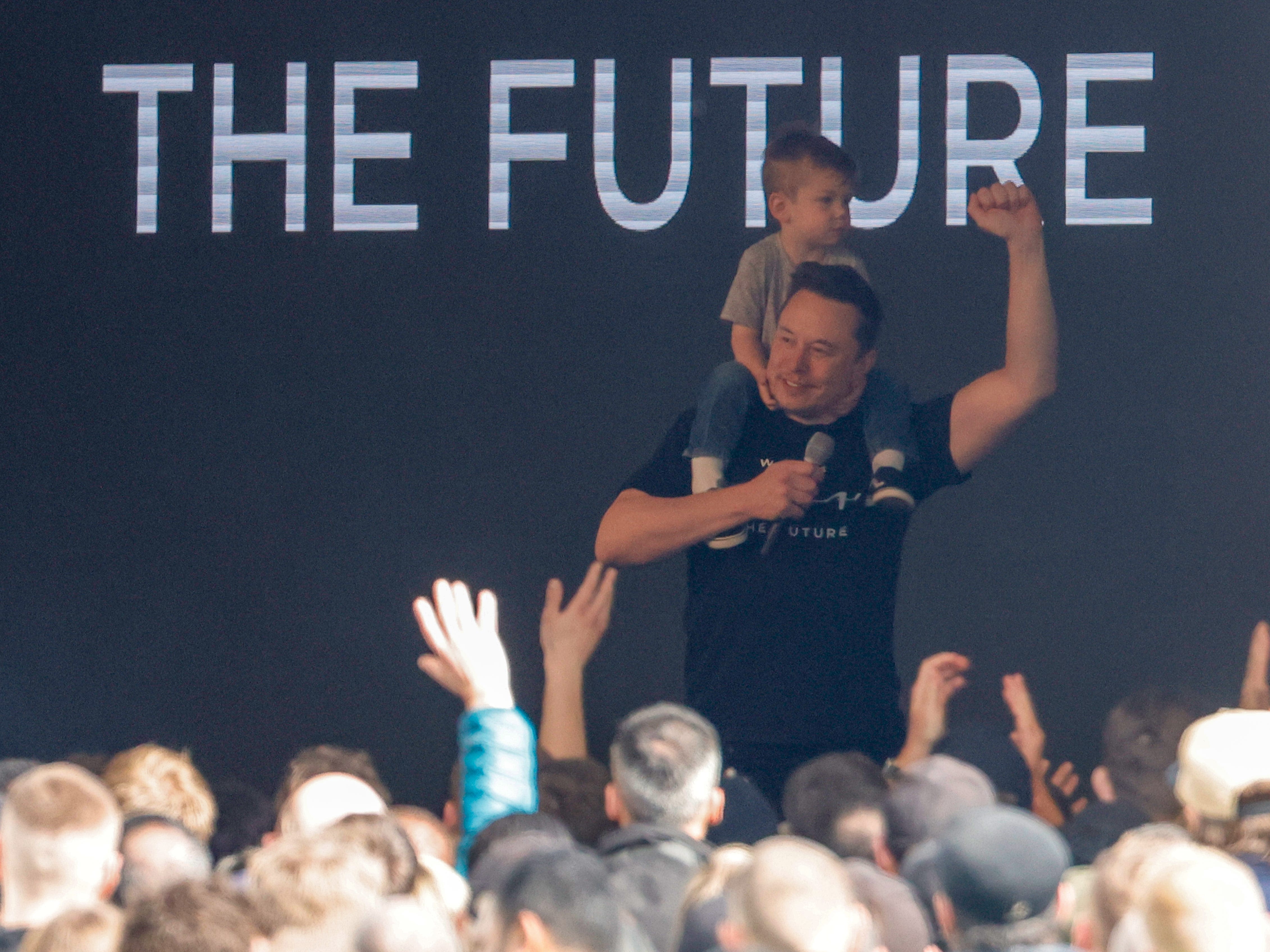 Elon Musk confirms 3rd child with his Neuralink executive Shivon Zilis