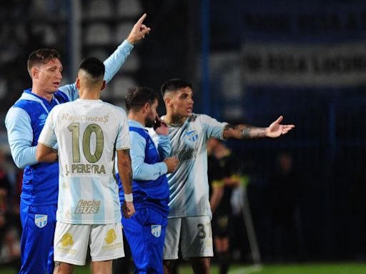 Pereyra no se presentó al entrenamiento y su destino parece lejos de Atlético Tucumán