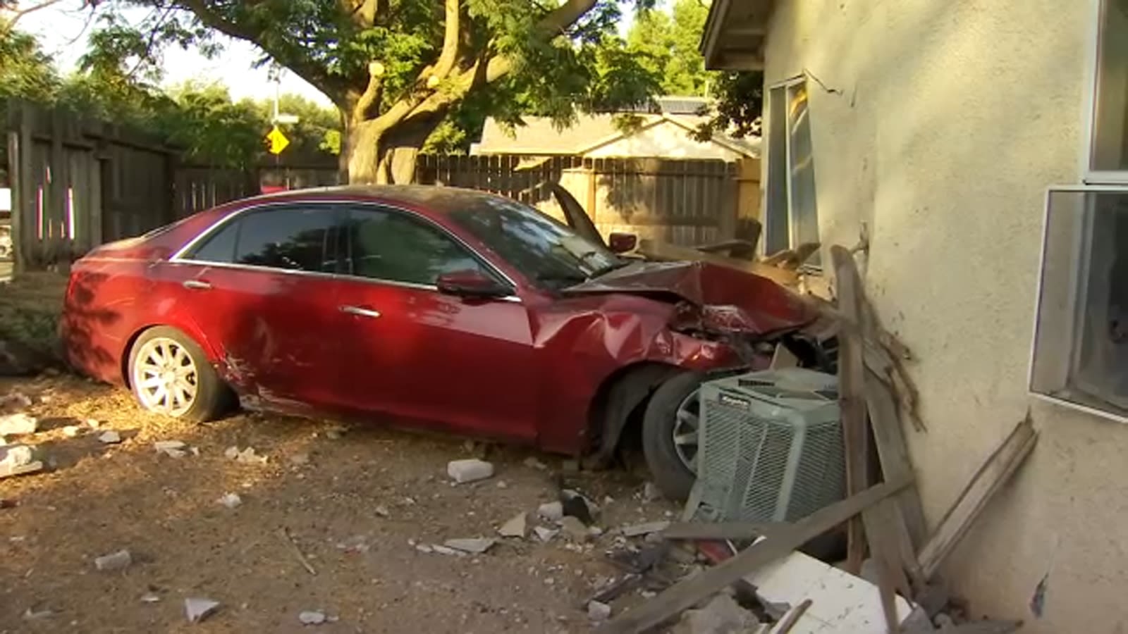 Suspected DUI driver crashes into northwest Fresno home, police say