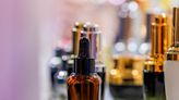 Estée Lauder Companies (NYSE:EL) stock falls 6.5% in past week as three-year earnings and shareholder returns continue downward trend