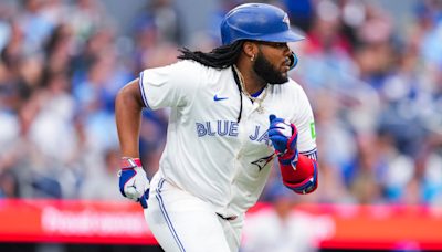 Blue Jays' Vladimir Guerrero Jr. walks back his refusal to play for Yankees as trade deadline looms