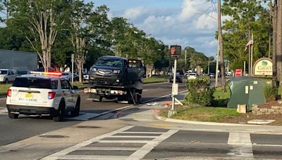 1 hurt after car crashes into JEA transformer, causing power outages in Baymeadows area