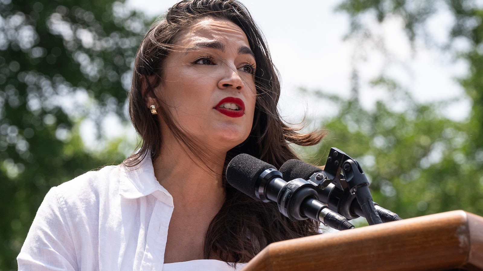 AOC Slams Effort to Oust Biden in Lengthy Livestream