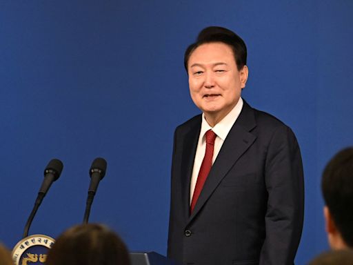 Low expectations for rare summit between China, Japan and South Korea