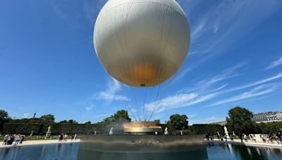 La vasque olympique du jardin des Tuileries, véritable phénomène des JO