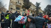 Un grupo de activistas se manifiestan por los derechos de la mujer en Bakú