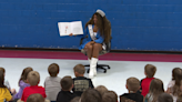 Miss West Virginia USA reads to local elementary school students