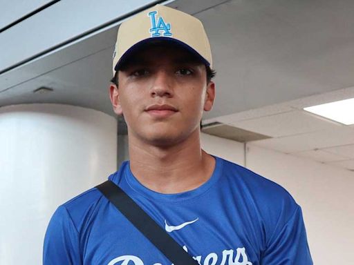 El mexicano Ezequiel Rivera firma con Dodgers… ¡A los 14 años!