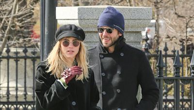 Suki Waterhouse habla por primera vez de su 'difícil' separación de Bradley Cooper