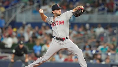 Crawford throws 6 solid innings, Rafaela and Duran hit HRs and Red Sox beat Marlins 8-3