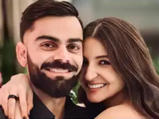 As India gears up to take on South Africa in the T20 World Cup...missing husband Virat Kohli, a 'little too much' | Hindi Movie News - Times of ...