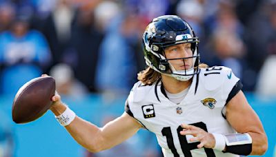 Jaguars QB Trevor Lawrence agrees to 5-year extension reportedly worth up to $275 million