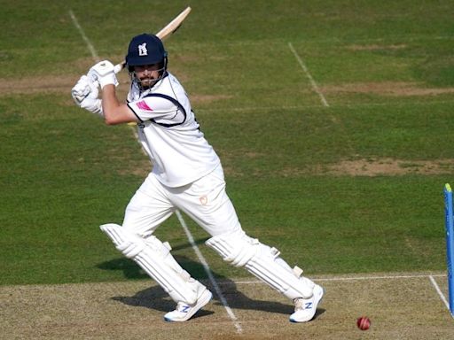 All Rhodes lead to Durham as Warwickshire announce ex-captain's departure