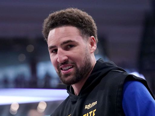 Klay Thompson Seen in Viral Post With Kyrie Irving, Jalen Brunson