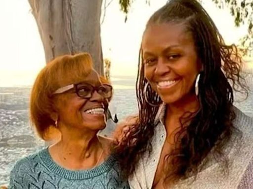 Morre, aos 86 anos, Marian Robinson, mãe de Michelle Obama