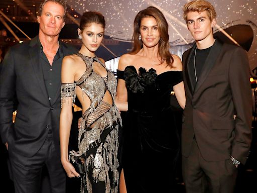 Cindy Crawford's Family Guide: Meet Her Husband, Siblings and More