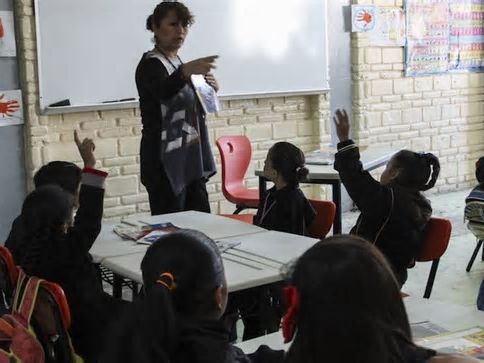 Un momento, ¿el 15 de mayo es festivo? ¿Hay clases? ¿Se trabaja?