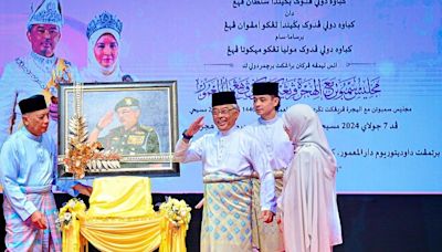 Al-Sultan Abdullah turns 65, Tunku Azizah among recipients of state honours