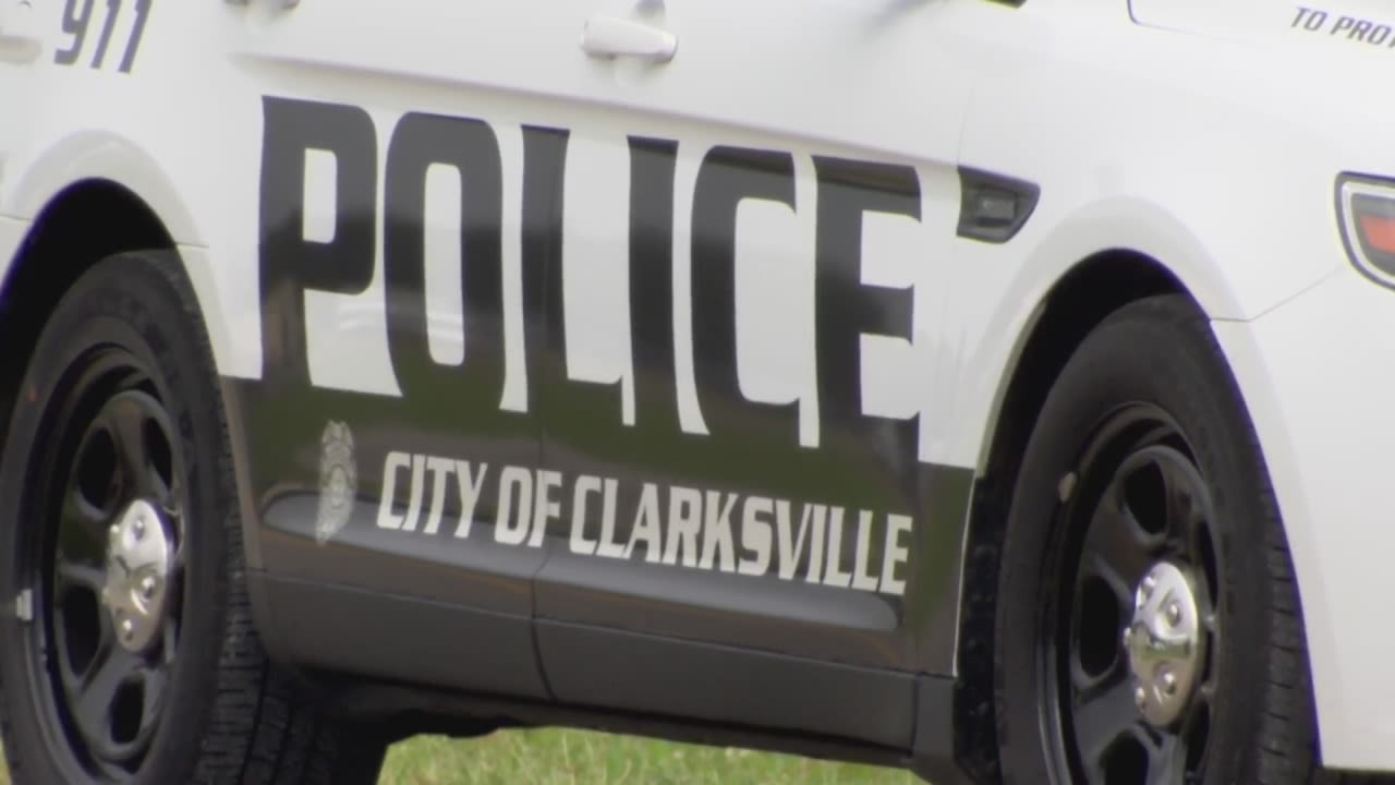 2 schools temporarily go into ‘lockout’ status after shooting reported at Clarksville apartment complex