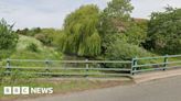 Teenagers barred from Claypole bridge after 'disturbance'