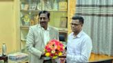 Vijay Mahanthesh takes charge as Haveri DC