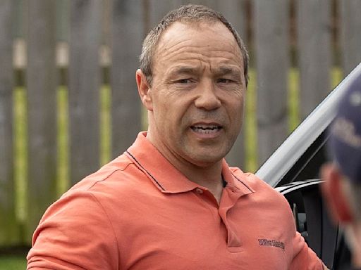 Stephen Graham shows off his bulked-up physique