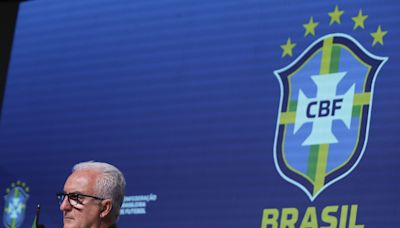 Dorival rebate las críticas: "No vi a ninguna selección jugando mucho mejor que nosotros"