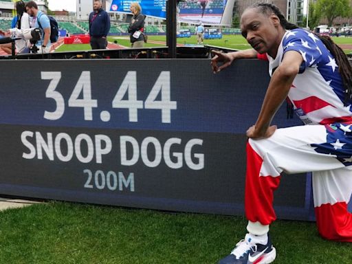 Snoop Dogg se unió a las pruebas de 200 metros planos rumbo a los Juegos Olímpicos de París