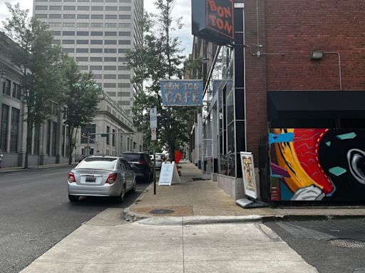 Man’s car taken at gunpoint outside downtown restaurant