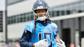 Titans WR DeAndre Hopkins won't need surgery for knee injury