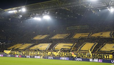 Contundente protesta de la afición del Dortmund