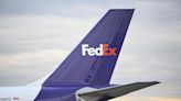 FedEx 757 with landing gear failure crash lands in Chattanooga