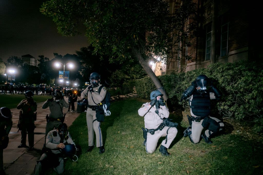 Slow police response at violent UCLA protest under investigation