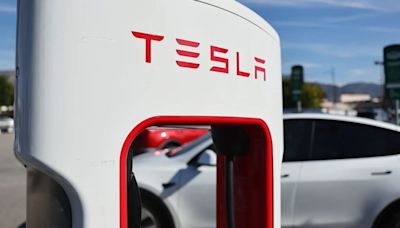 Siguen los despidos en Tesla; ahora elimina a mayoría de su equipo de estaciones de carga rápida