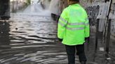 Lluvia en Guadalajara: Inundación cierra paso a desnivel de 8 de Julio