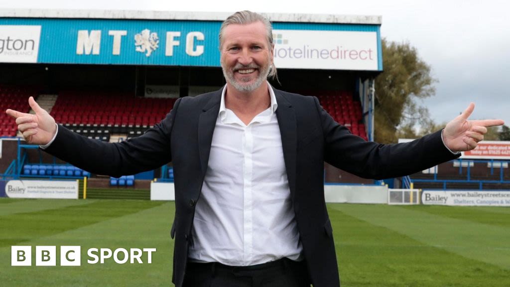 Robbie Savage: Macclesfield appoint director of football as head coach