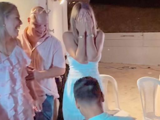 VIDEO: Christian Daniel compromete a Stephanie Font en medio de su 'gender reveal'