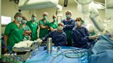 El Hospital San Pedro completa 292 operaciones con el robot Da Vinci en su primer año