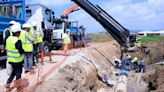 Alcanar y La Ràpita, sin agua potable por un escape en una tubería de la red del Ebro