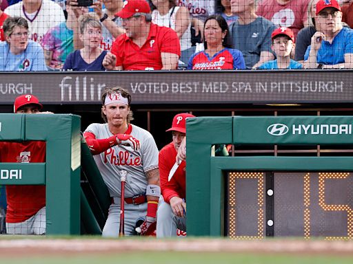 Stott out again vs. lefty starter — are Phillies platooning at 2B?